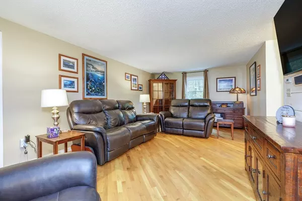 Hudson, NH 03051,50 Kienia Rd