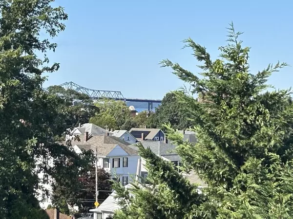 Fall River, MA 02720,131 Stewart Street #3A