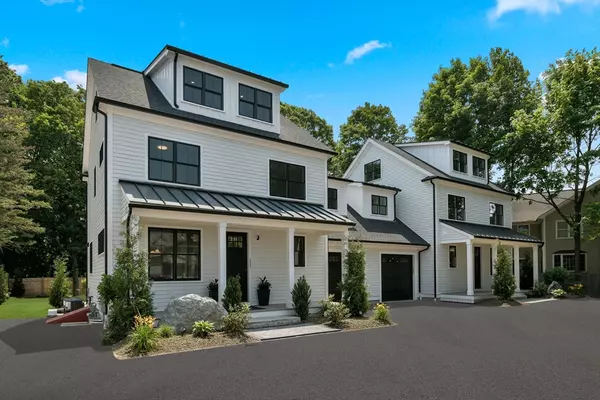 132 Hillside Ave #132, Needham, MA 02494