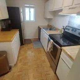 Natick, MA 01760,34 Village Hill Lane #34