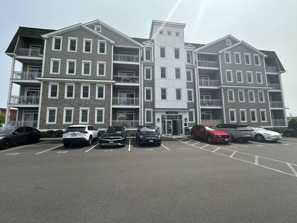 Medford, MA 02155,320 Middlesex Ave. #A301