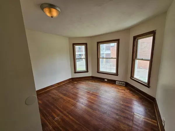 West Springfield, MA 01089,622 Westfield St