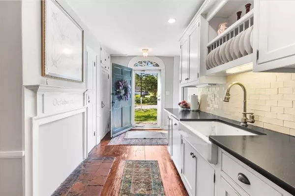 113 Ashland St, Abington, MA 02351