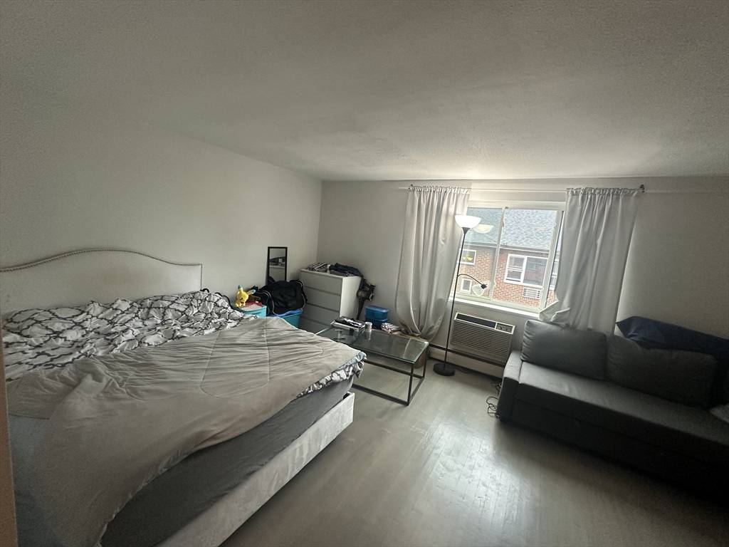 Brookline, MA 02446,205 Kent Street #44