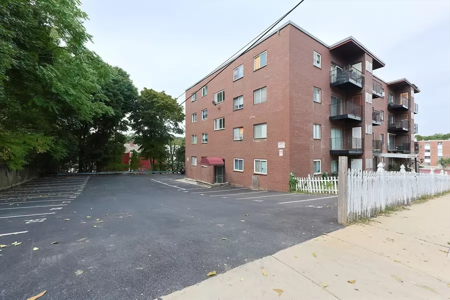 175 Clare Ave #D3, Boston, MA 02136