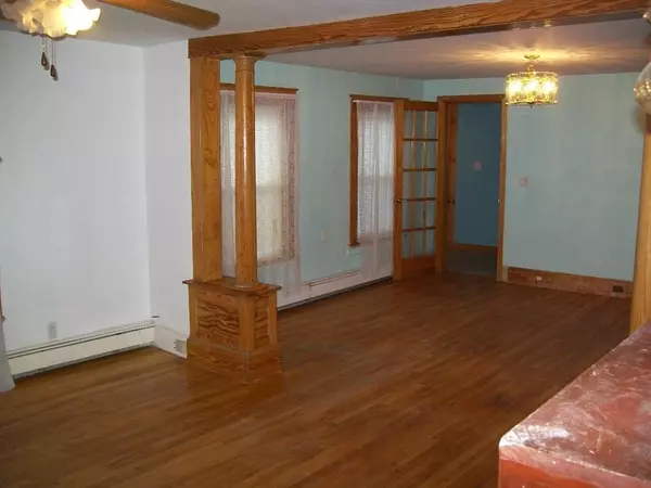 Winchendon, MA 01475,19 Chestnut
