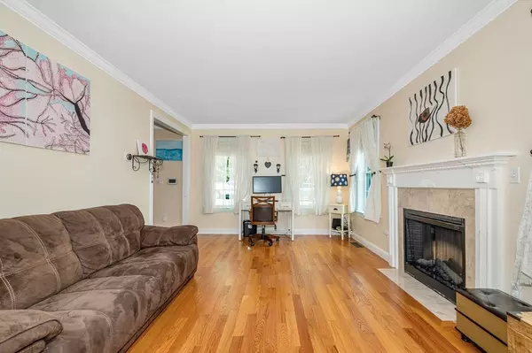 Waltham, MA 02451,44 Sachem Street