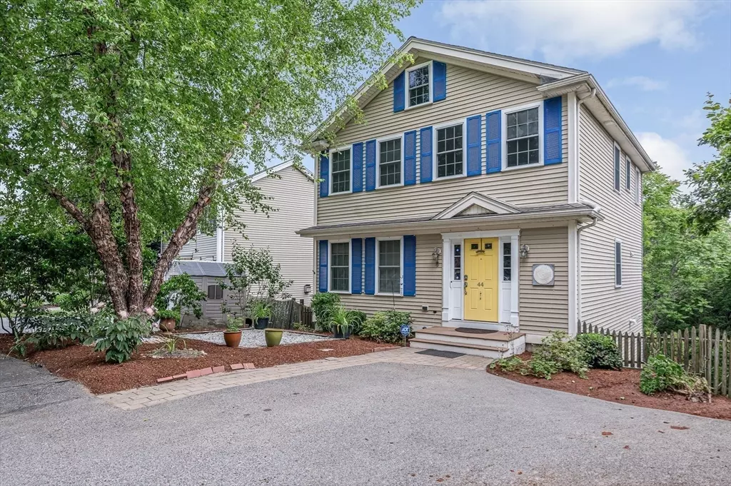 Waltham, MA 02451,44 Sachem Street