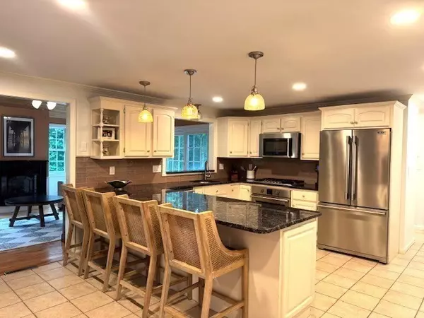 Hopkinton, MA 01748,7 Westfield Road