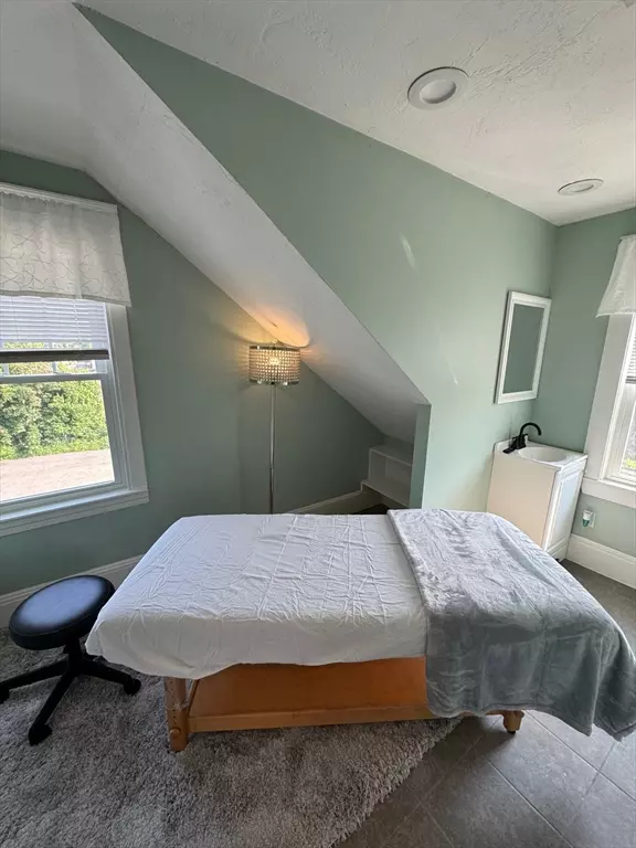 Holden, MA 01520,31 Adams Rd