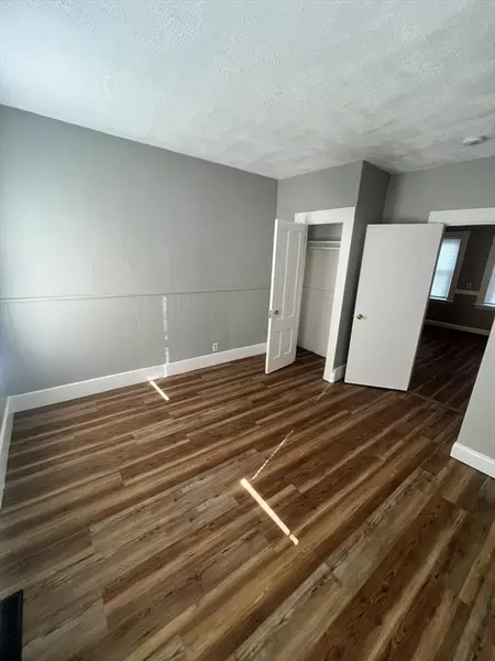 115 Grant St #B, Framingham, MA 01702