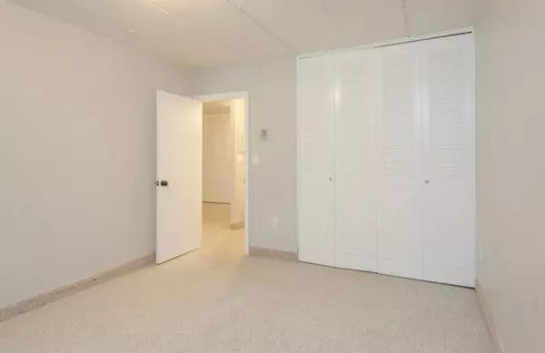 Quincy, MA 02169,179 Presidents Ln #1E