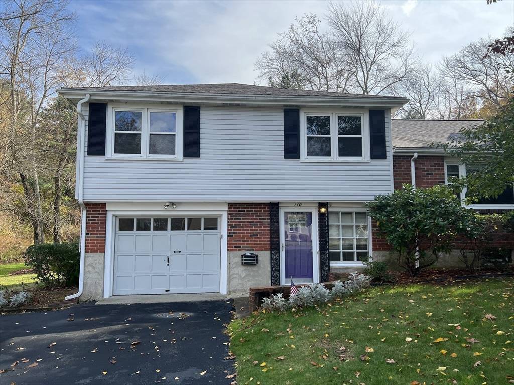 110 Country Ln #110, Westwood, MA 02090
