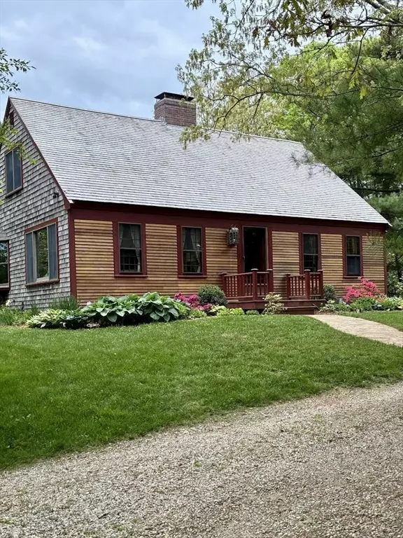Bourne, MA 02553,159 Clay Pond