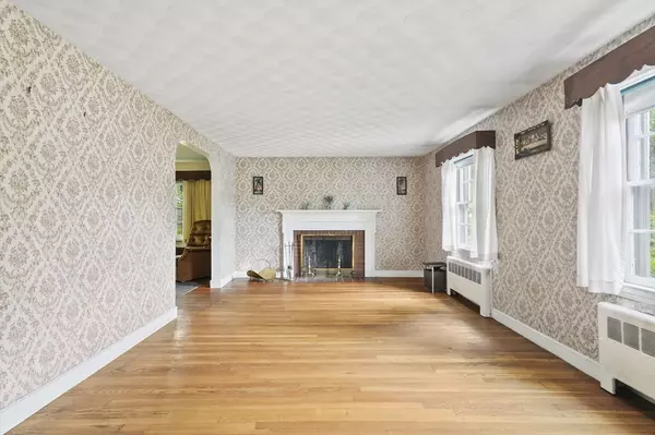Woburn, MA 01801,6 Middle Street