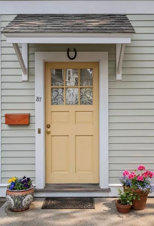 Brookline, MA 02445,37 Waverly #37