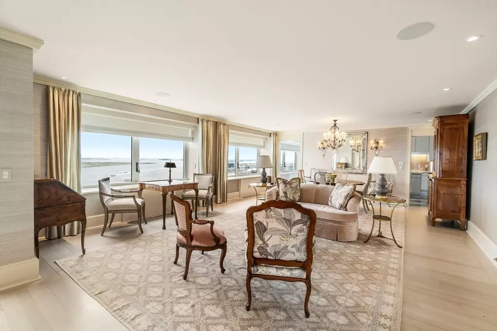 Boston, MA 02110,85 E India Row #33B/C