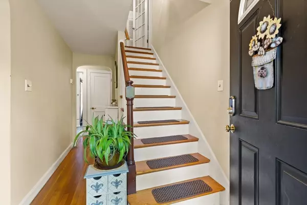 Lexington, MA 02421,187 Cedar St.