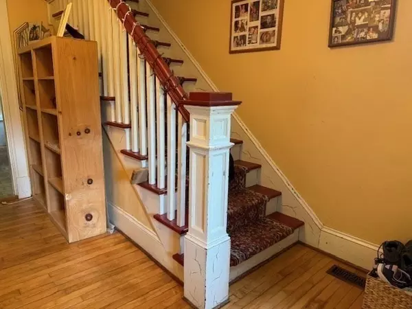 Montague, MA 01376,33 Worcester Ave