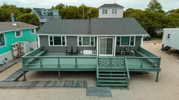28 Cove St, Fairhaven, MA 02719