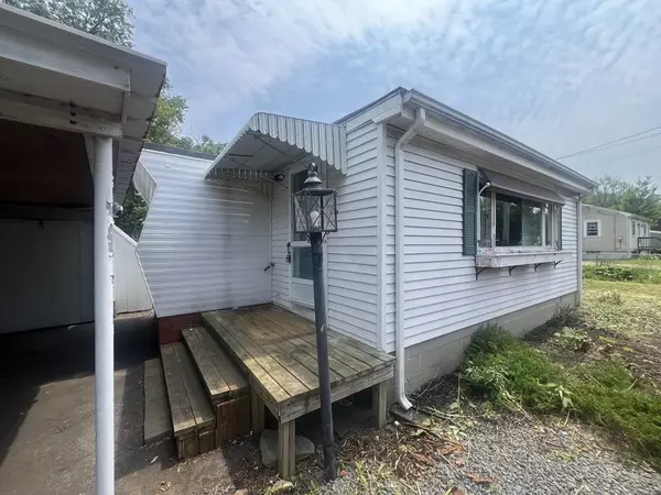 Taunton, MA 02780,21 Worcester St
