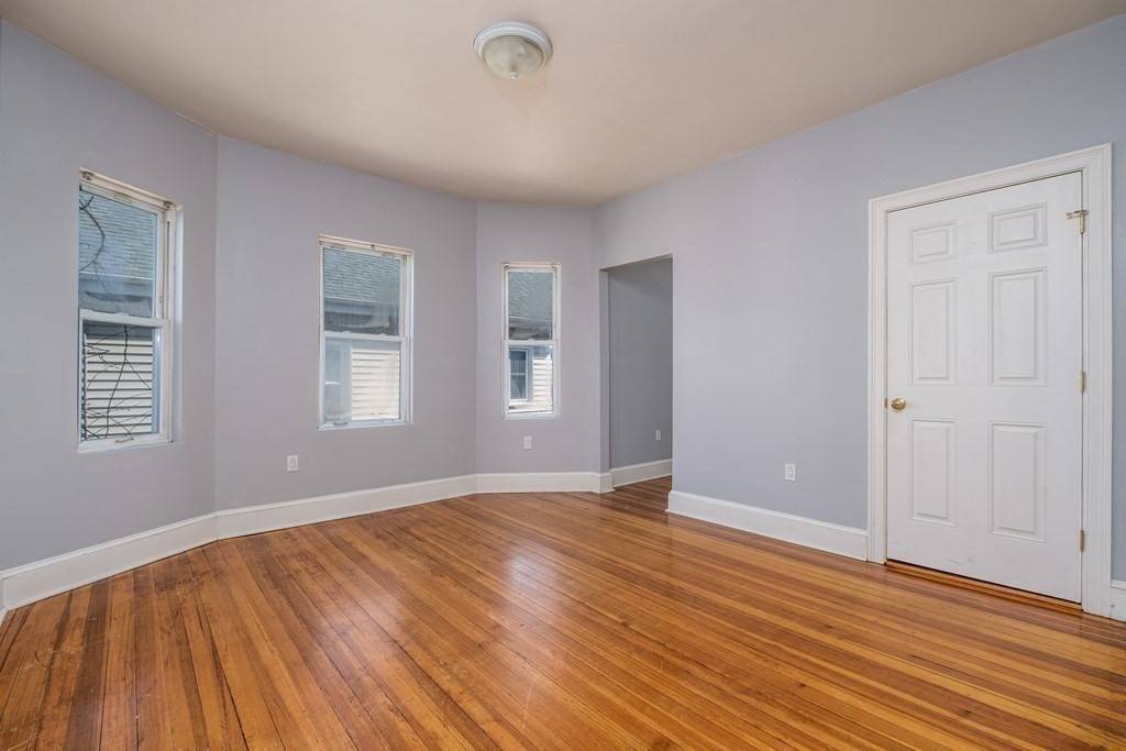 Medford, MA 02155,39 Lambert Street #2