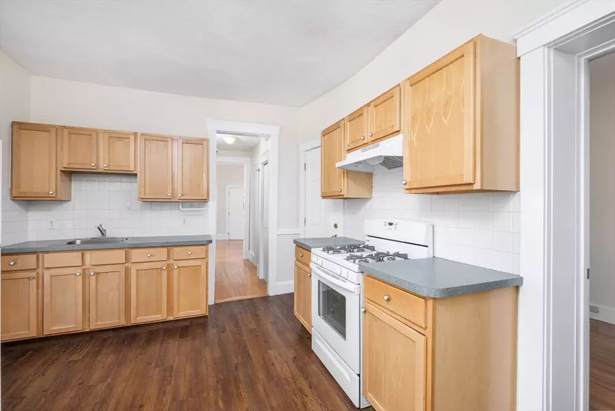 26 Pearl St #5, Somerville, MA 02145