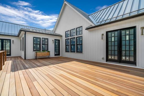 28 Hatch Farm Lane, Concord, MA 01742