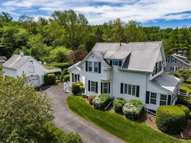 8 Manila, Amesbury, MA 01913