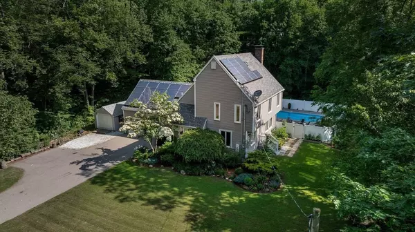 61 Northbridge Rd, Mendon, MA 01756