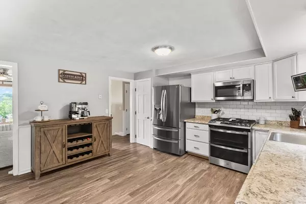 Taunton, MA 02780,9 Herbert St