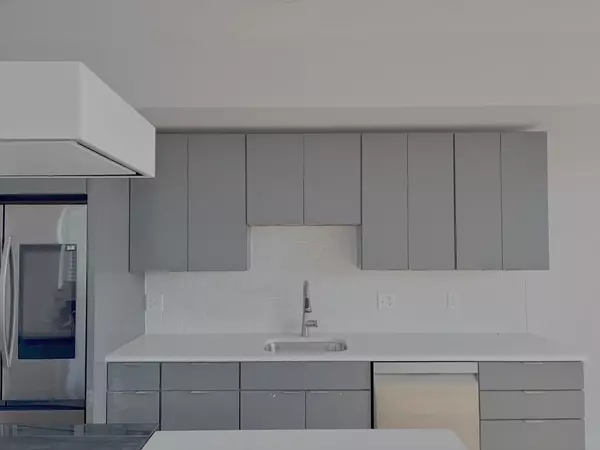 Medford, MA 02155,421 High St #308