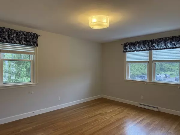 Wellesley, MA 02481,109 Elmwood Rd