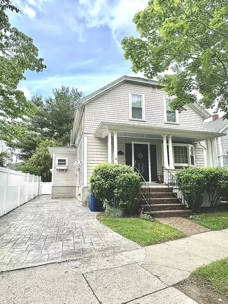 11 Moynan St, New Bedford, MA 02745