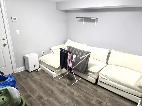 Somerville, MA 02144,119 West Adams St #119