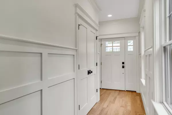 Lexington, MA 02421,70 Valleyfield St