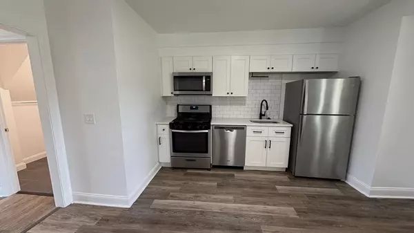 Southbridge, MA 01550,63 River St #4