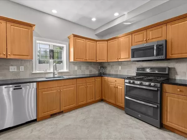 Norwood, MA 02062,28 Pine Street