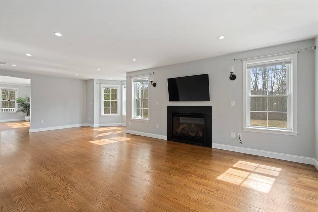 Sherborn, MA 01770,21 Western Ave