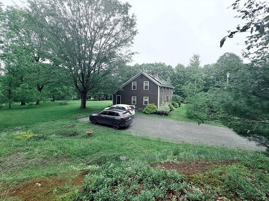 Westhampton, MA 01027,121 Kings Highway