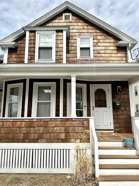 Winthrop, MA 02152,58 Beacon St