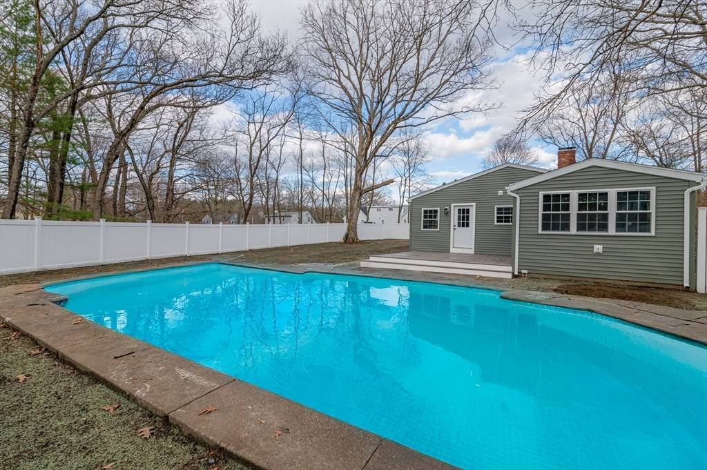 Weymouth, MA 02190,180 Forest St