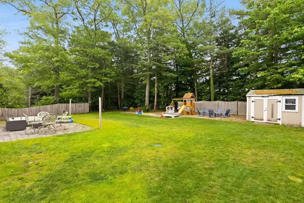 Pembroke, MA 02359,15 Greenwood Ave