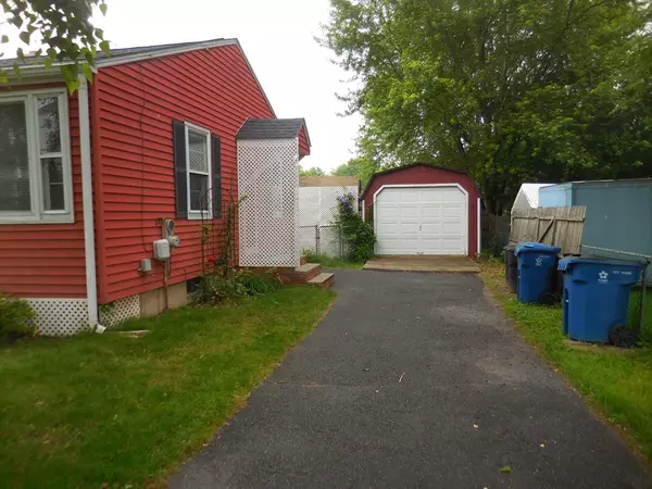 West Springfield, MA 01089,163 Baldwin St
