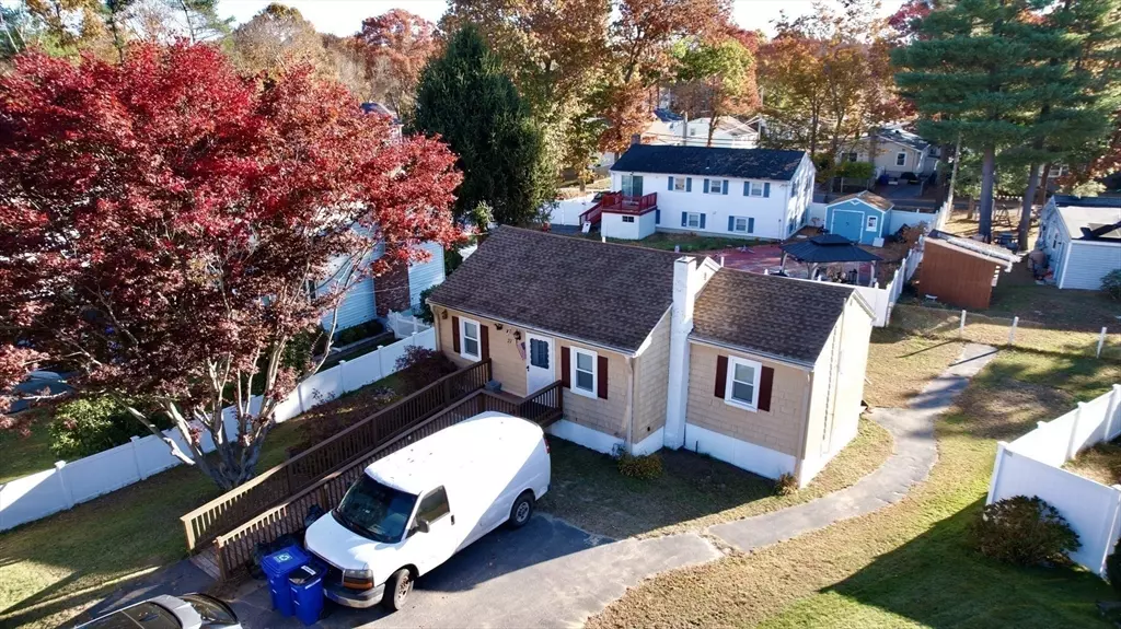 Holbrook, MA 02343,27 Overlook Rd