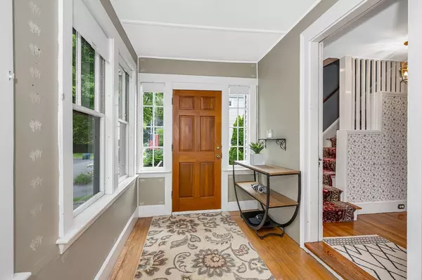 Reading, MA 01867,35 Warren Avenue