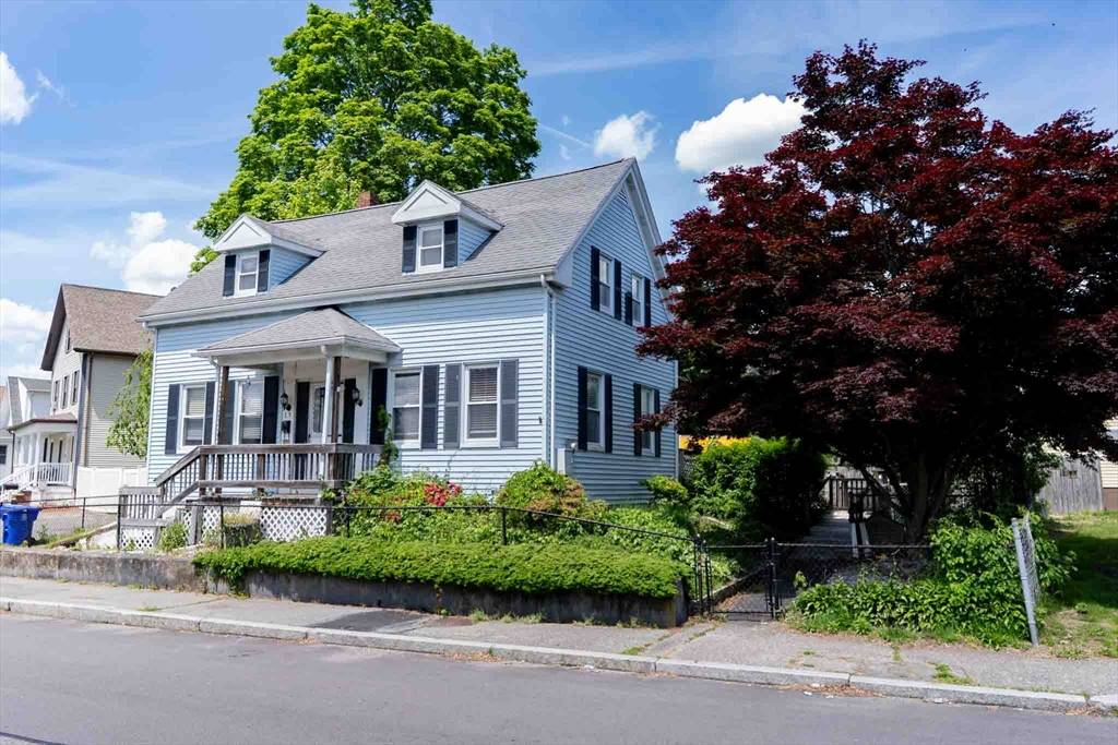 Taunton, MA 02780,19 Mason St