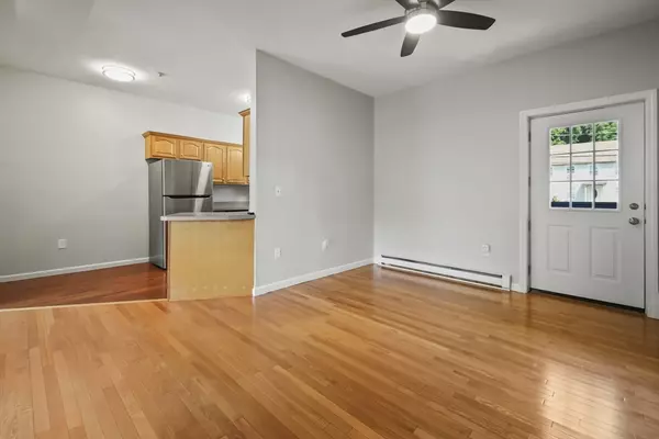 Leominster, MA 01453,192 Pleasant Street #3