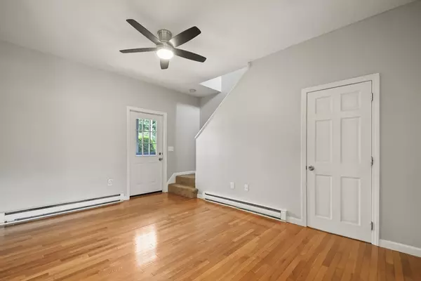 Leominster, MA 01453,192 Pleasant Street #3