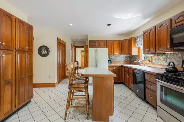 Lexington, MA 02421,475 Waltham Street